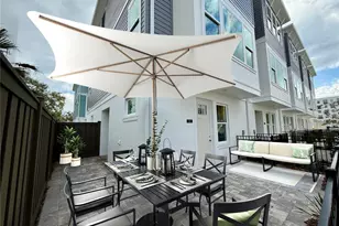 498 31st Wy N, Saint Petersburg, FL 33713 - Photo 1