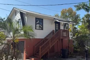 456 17th Ave NE, Saint Petersburg, FL 33704 - Photo 1