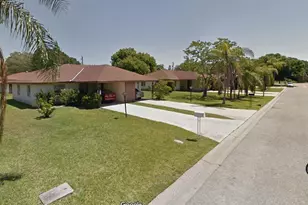 1403 22nd Ave E, Bradenton, FL 34208 - Photo 1