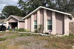 1727 Tallowtree Cir, Valrico, FL 33594 - Photo 1