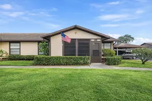 37821 Alissa Dr, Zephyrhills, FL 33542 - Photo 1