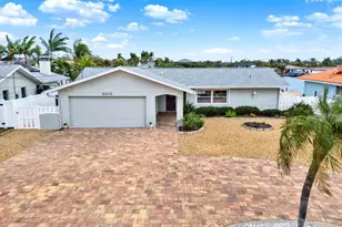 5675 Bayview Dr, Seminole, FL 33772 - Photo 1