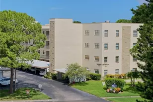 5920 80th St N, Saint Petersburg, FL 33709 - Photo 1