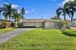 5072 43rd St S, Saint Petersburg, FL 33711 - Photo 1