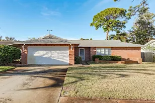 1408 Garden Ave, Tarpon Springs, FL 34689 - Photo 1