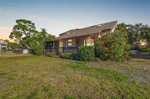 1310 Pelican Creek Crossing, Saint Petersburg, FL 33707 - Photo 1