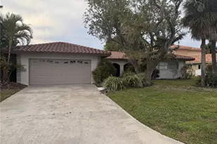 2075 Kansas Ave NE, Saint Petersburg, FL 33703 - Photo 1