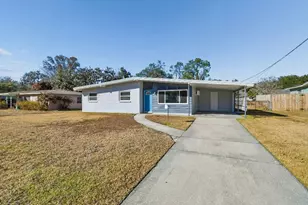 1504 E Mimosa Dr, Plant City, FL 33563 - Photo 1