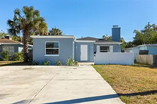 656 59th St S, Saint Petersburg, FL 33707 - Photo 1