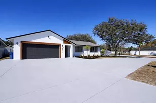 6718 Leeward Isle Way, Tampa, FL 33615 - Photo 1