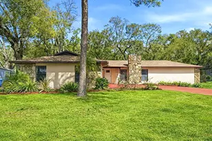 314 E 137th Ave, Tampa, FL 33613 - Photo 1