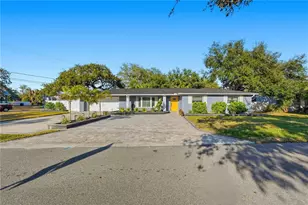 6302 S Selbourne Ave, Tampa, FL 33611 - Photo 1