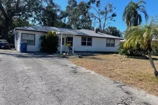 7242 Lynnwood Ave N, Saint Petersburg, FL 33710 - Photo 1