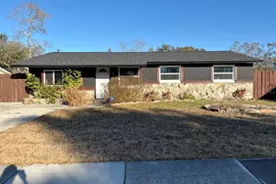 8871 94th St, Seminole, FL 33777 - Photo 1