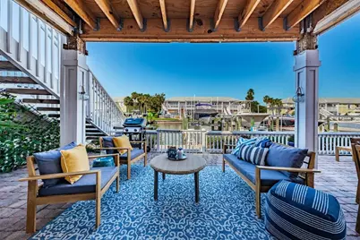 5175 Coquina Key Drive SE #C, Saint Petersburg, FL 33705 - Photo 1