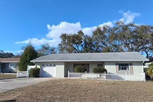 10939 103rd Ave, Seminole, FL 33778 - Photo 1