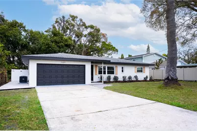 11071 Navajo Drive, Saint Petersburg, FL 33708 - Photo 1