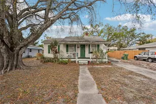 806 33rd St Ct W, Bradenton, FL 34205 - Photo 1