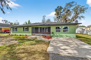 4221 Burrows Rd, Zephyrhills, FL 33542 - Photo 1