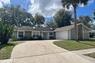 2836 Paddock Dr, Palm Harbor, FL 34684 - Photo 1