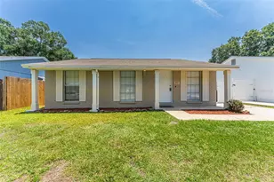 16017 Woodpine Dr, Tampa, FL 33618 - Photo 1