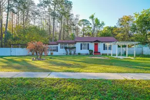 2285 Lake Dr, Jacksonville, FL 32246 - Photo 1