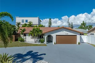 7125 S Shore Dr S, South Pasadena, FL 33707 - Photo 1