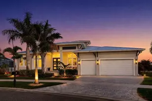716 Pinckney Dr, Apollo Beach, FL 33572 - Photo 1