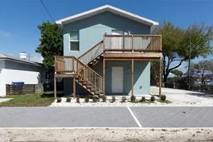 454 21st St N, Saint Petersburg, FL 33713 - Photo 1