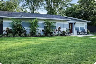 11107 Riverview Dr, Riverview, FL 33578 - Photo 1