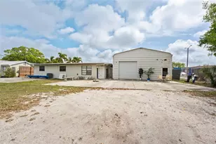 5201 66th Way N, Saint Petersburg, FL 33709 - Photo 1