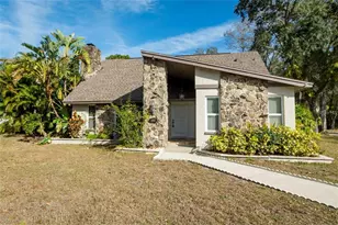 1647 Hobbit Rd, Dunedin, FL 34698 - Photo 1