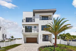 10201 Gulf Blvd, Treasure Island, FL 33706 - Photo 1