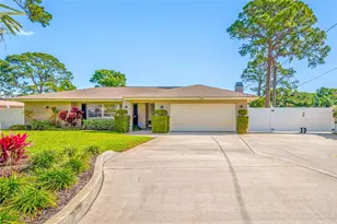 2515 Desoto Wy S, Saint Petersburg, FL 33712 - Photo 1
