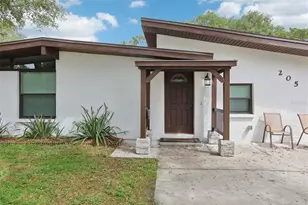 205 Southeast Jefferson Cir N, Saint Petersburg, FL 33703 - Photo 1