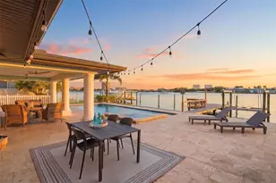 7172 S Shore Dr S, Saint Petersburg, FL 33707 - Photo 1