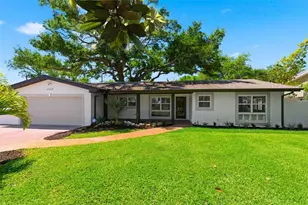 8326 40th Pl N, Saint Petersburg, FL 33709 - Photo 1