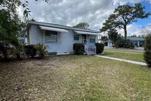 1901 53rd St S, Gulfport, FL 33707 - Photo 1