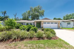 25 Harbor Woods Cir, Safety Harbor, FL 34695 - Photo 1