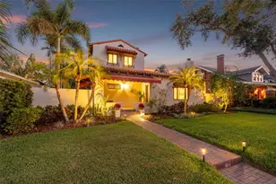 636 15th Ave NE, Saint Petersburg, FL 33704 - Photo 1