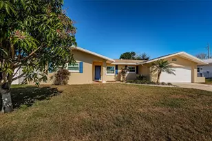14025 Yacht Club Blvd, Seminole, FL 33776 - Photo 1