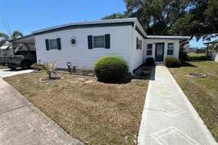 18 Sabal Palm Dr, Largo, FL 33770 - Photo 1