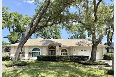 6326 N Queensway Dr, Temple Terrace, FL 33617 - Photo 1