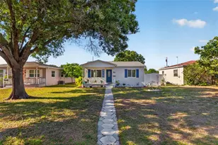 2301 36th Ave N, Saint Petersburg, FL 33713 - Photo 1