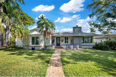 145 27th Avenue N, Saint Petersburg, FL 33704 - Photo 1