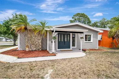 647 74th Avenue N, Saint Petersburg, FL 33702 - Photo 1