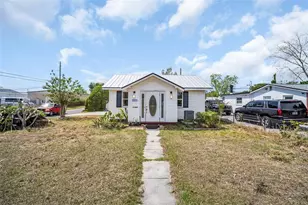 2600 26th Ave N, Saint Petersburg, FL 33713 - Photo 1