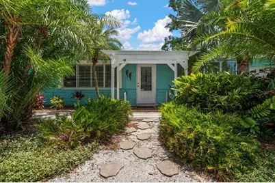 301 Cevera Drive, Dunedin, FL 34698 - Photo 1