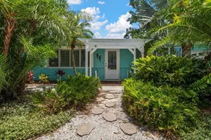301 Cevera Dr, Dunedin, FL 34698 - Photo 1