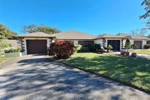 3462 MacLaren Dr, Palm Harbor, FL 34684 - Photo 1